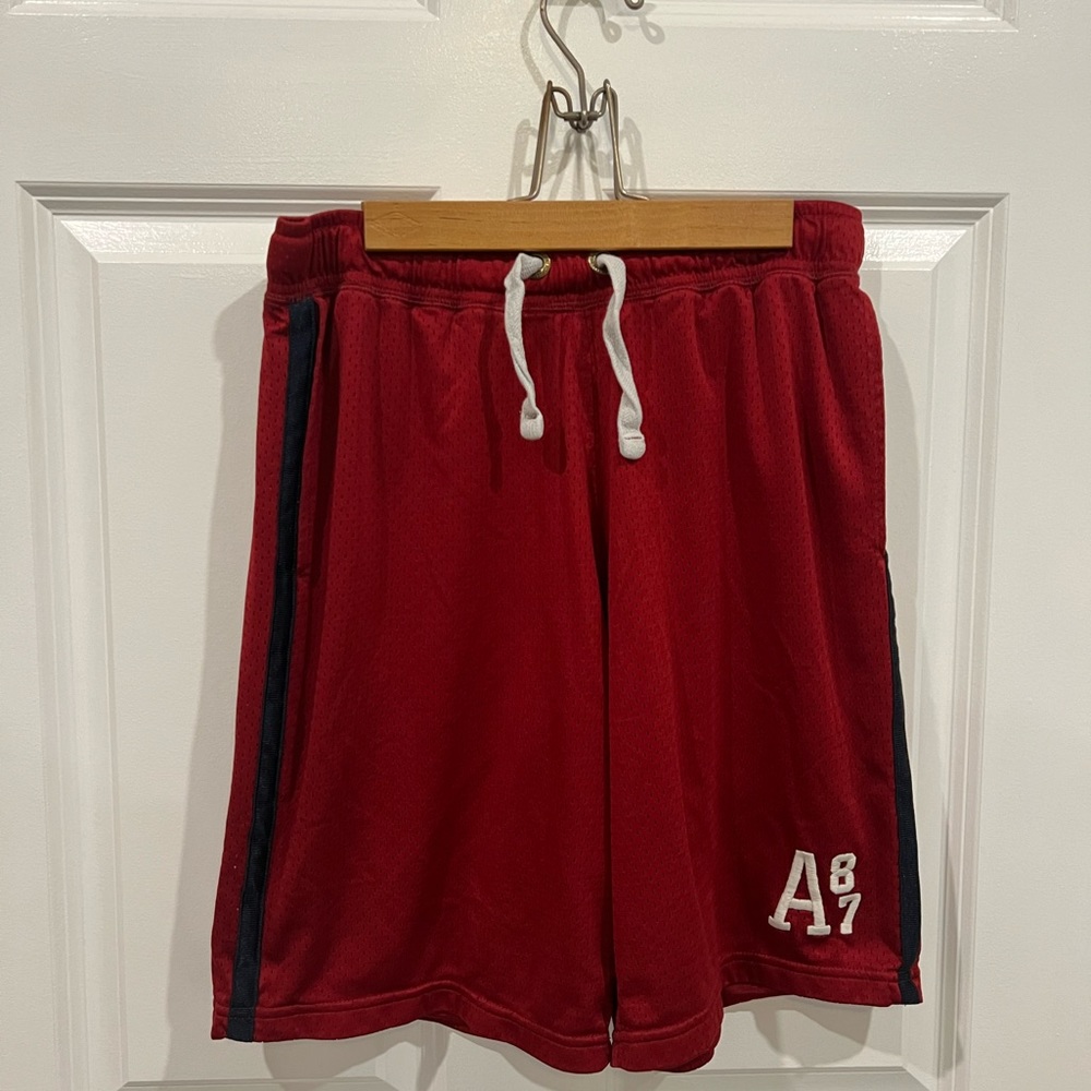 Aeropostale Nineteen Eighty Seven Men’s Small Shorts Athletic Gym Vintage Red